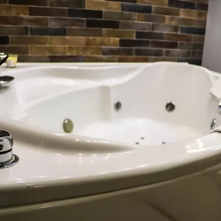 Nirvana Spa Center Белград Стая снимка