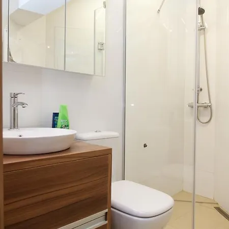 Nirvana Spa Center Белград Стая снимка