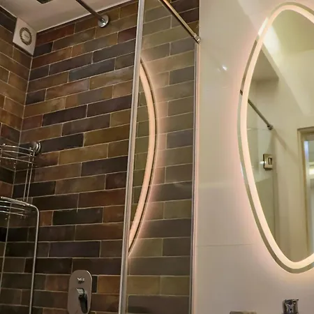 Nirvana Spa Center Белград Стая снимка